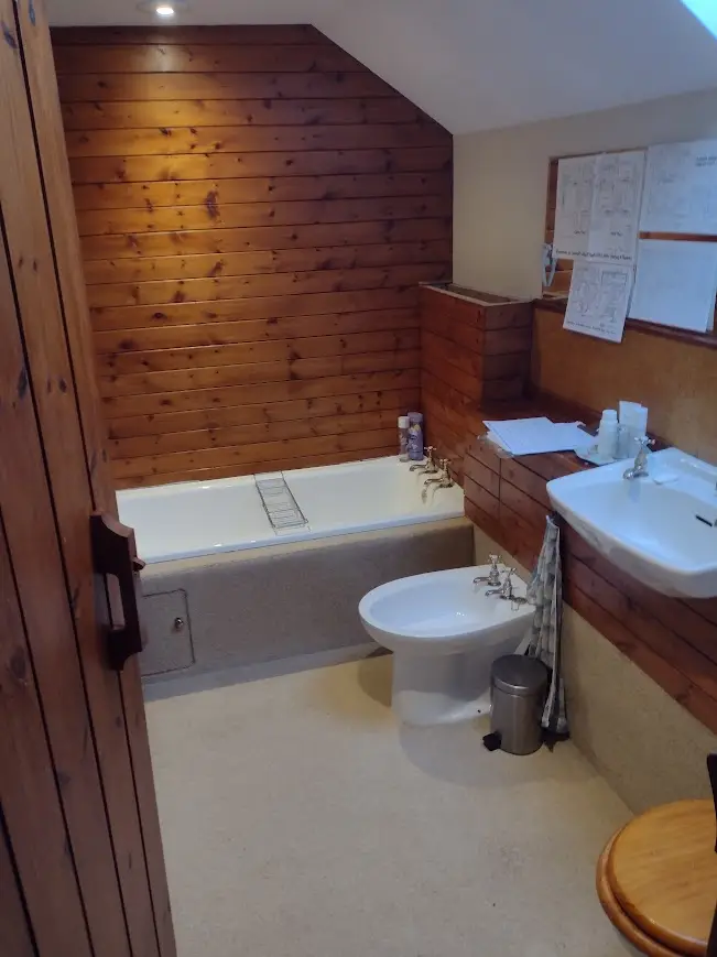 Bathroom BEFORE